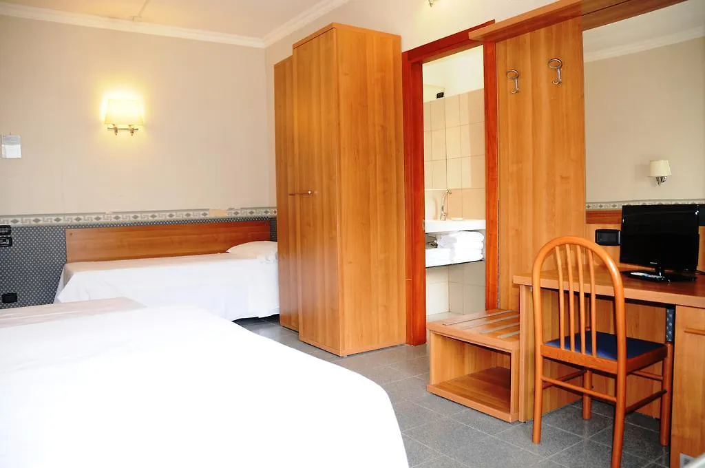 Hotel Jonico Roma 3*,  İtalya