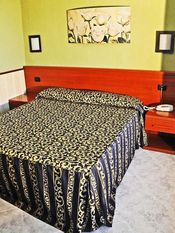 Hotel Jonico Roma 3*,