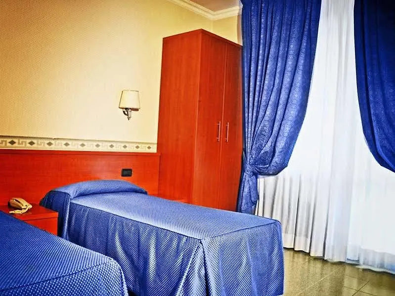 Hotel Jonico Roma 3*,  İtalya
